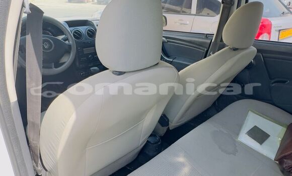 Buy Used Renault Duster White Car in Wadi Al Kabir in Masqat Buy Used Renault Duster White Car in Wadi Al Kabir in Masqat