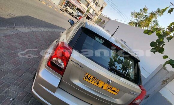 Buy Used Dodge Caliber Silver Car in Wadi Al Kabir in Masqat Buy Used Dodge Caliber Silver Car in Wadi Al Kabir in Masqat