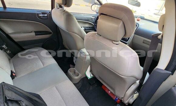 Buy Used Dodge Caliber Silver Car in Wadi Al Kabir in Masqat Buy Used Dodge Caliber Silver Car in Wadi Al Kabir in Masqat