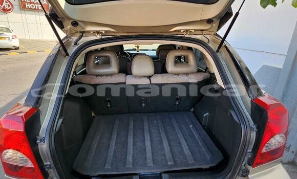 Buy Used Dodge Caliber Silver Car in Wadi Al Kabir in Masqat Buy Used Dodge Caliber Silver Car in Wadi Al Kabir in Masqat