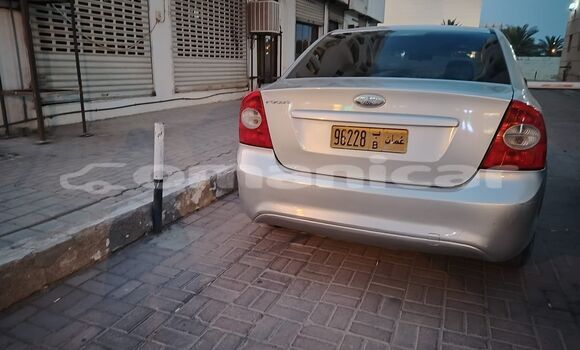Buy Used Ford Focus Silver Car in Al khuwair in al-Batinah Buy Used Ford Focus Silver Car in Al khuwair in al-Batinah
