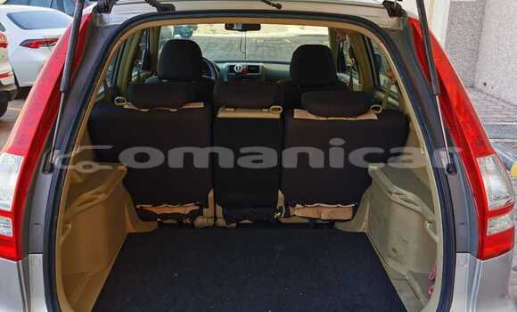 Buy Used Honda CR–V Silver Car in Muscat in Masqat Buy Used Honda CR–V Silver Car in Muscat in Masqat