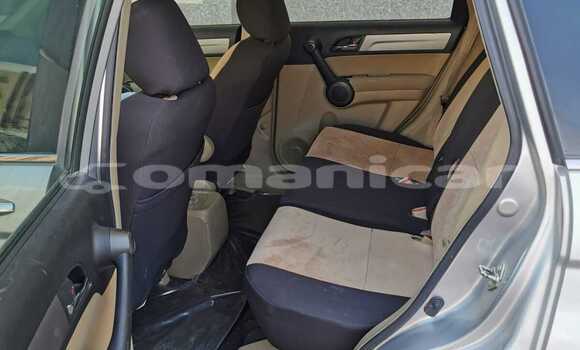 Buy Used Honda CR–V Silver Car in Muscat in Masqat Buy Used Honda CR–V Silver Car in Muscat in Masqat