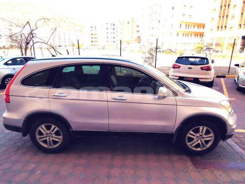 Big with watermark honda cr v masqat muscat 8148