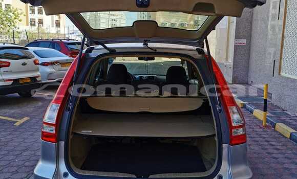 Buy Used Honda CR–V Silver Car in Muscat in Masqat Buy Used Honda CR–V Silver Car in Muscat in Masqat