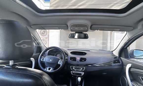 Buy Used Renault Fluence White Car in Muscat in Masqat Buy Used Renault Fluence White Car in Muscat in Masqat