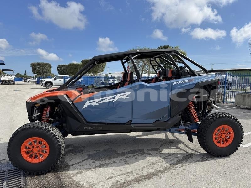Big with watermark polaris rzr masqat muscat 8154
