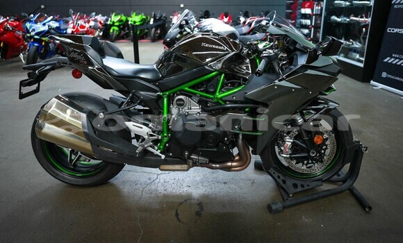 Buy Used Kawasaki Ninja Beige Bike in Wadi Al Kabir in Masqat