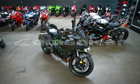 Buy Used Kawasaki Ninja Beige Bike in Wadi Al Kabir in Masqat Buy Used Kawasaki Ninja Beige Bike in Wadi Al Kabir in Masqat