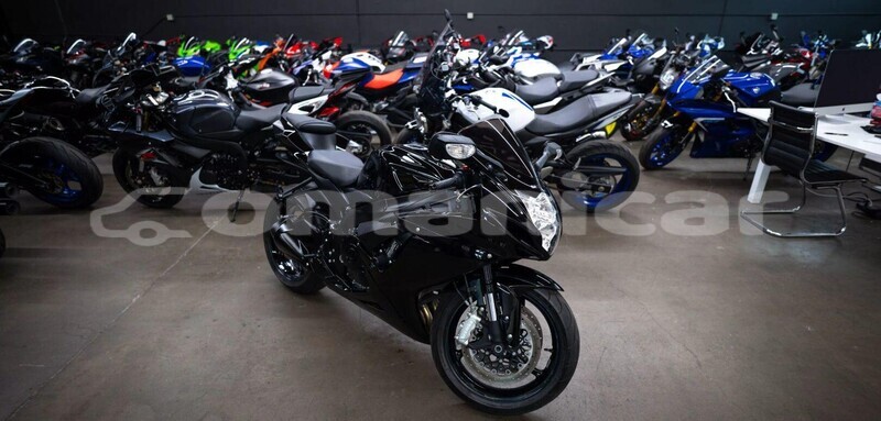 Big with watermark suzuki gsx r masqat muscat 8157