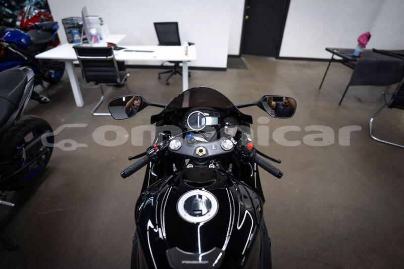 Big with watermark suzuki gsx r masqat muscat 8157