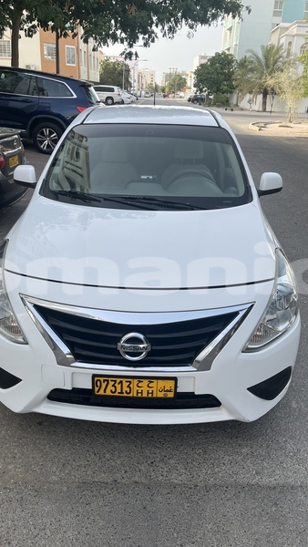 Big with watermark nissan sunny masqat muscat 8165