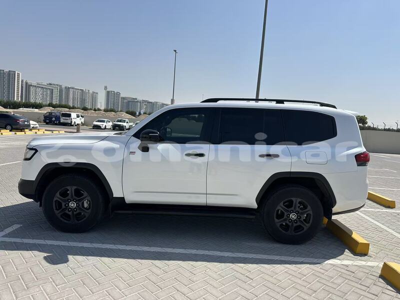 Big with watermark toyota land cruiser masqat muscat 8176
