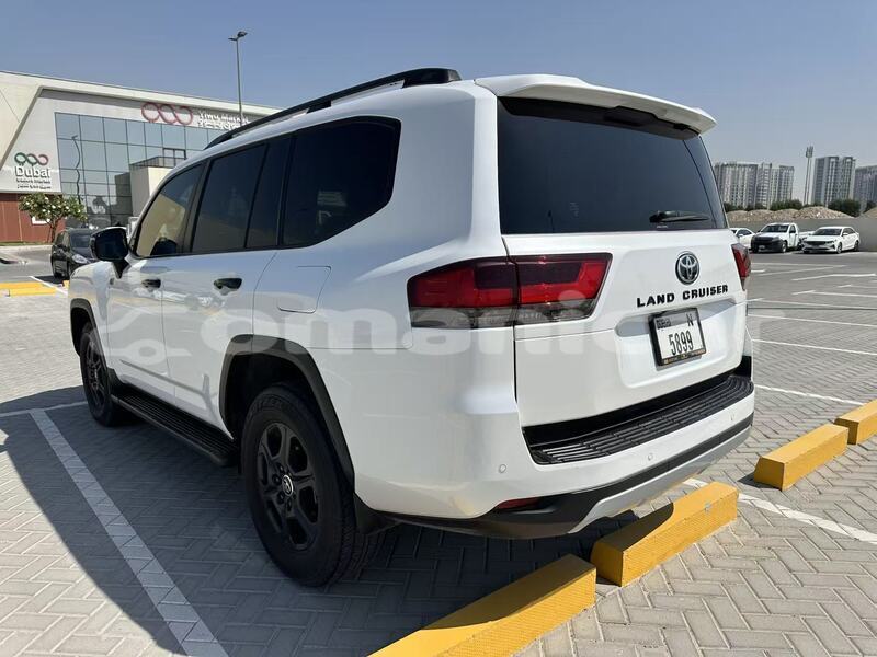 Big with watermark toyota land cruiser masqat muscat 8176