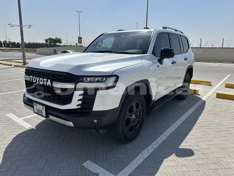 Big with watermark toyota land cruiser masqat muscat 8176