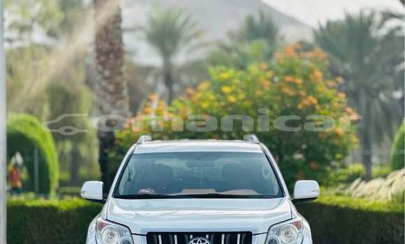 Buy Used Toyota Prado White Car in Al khuwair in al-Batinah Buy Used Toyota Prado White Car in Al khuwair in al-Batinah