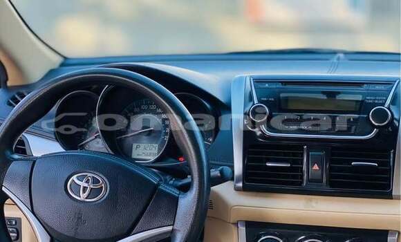 Buy Used Toyota Yaris White Car in Azaiba in Masqat Buy Used Toyota Yaris White Car in Azaiba in Masqat