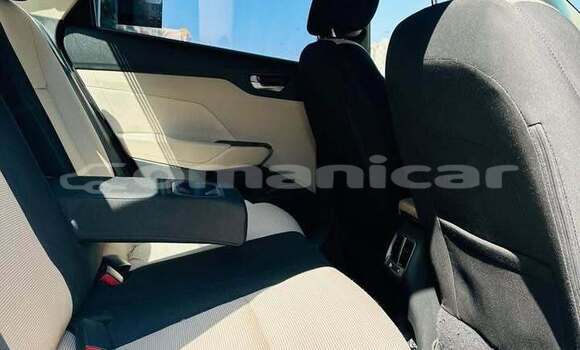 Buy Used Hyundai Accent White Car in al–Khaburah in al-Batinah Buy Used Hyundai Accent White Car in al–Khaburah in al-Batinah