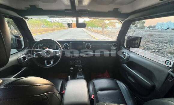 Buy Used Jeep Grand Cherokee Black Car in al–Khaburah in al-Batinah Buy Used Jeep Grand Cherokee Black Car in al–Khaburah in al-Batinah