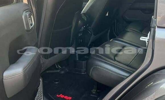 Buy Used Jeep Grand Cherokee Black Car in al–Khaburah in al-Batinah Buy Used Jeep Grand Cherokee Black Car in al–Khaburah in al-Batinah