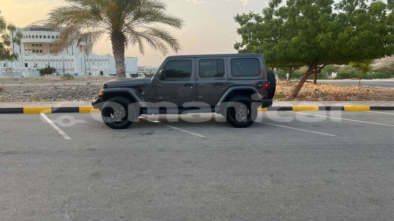 Big with watermark jeep grand cherokee al batinah al khaburah 8197
