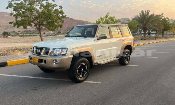 Buy Used Nissan Frontier White Car in Azaiba in Masqat Buy Used Nissan Frontier White Car in Azaiba in Masqat