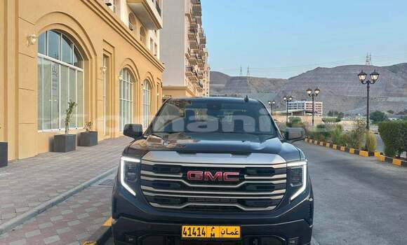 Buy Used GMC Sierra Black Car in al–Khaburah in al-Batinah
