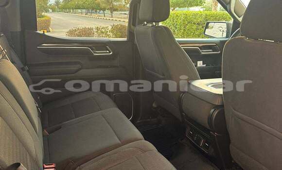 Buy Used GMC Sierra Black Car in al–Khaburah in al-Batinah Buy Used GMC Sierra Black Car in al–Khaburah in al-Batinah