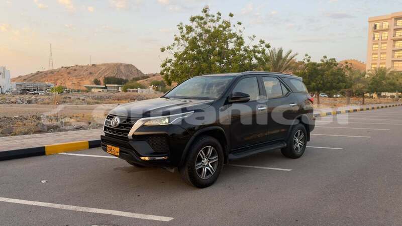 Big with watermark toyota fortuner dhufar import dubai 8202