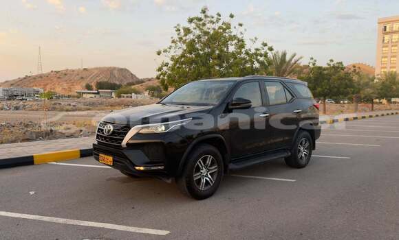 Buy Used Toyota Fortuner Black Car in Import - Dubai in Dhufar