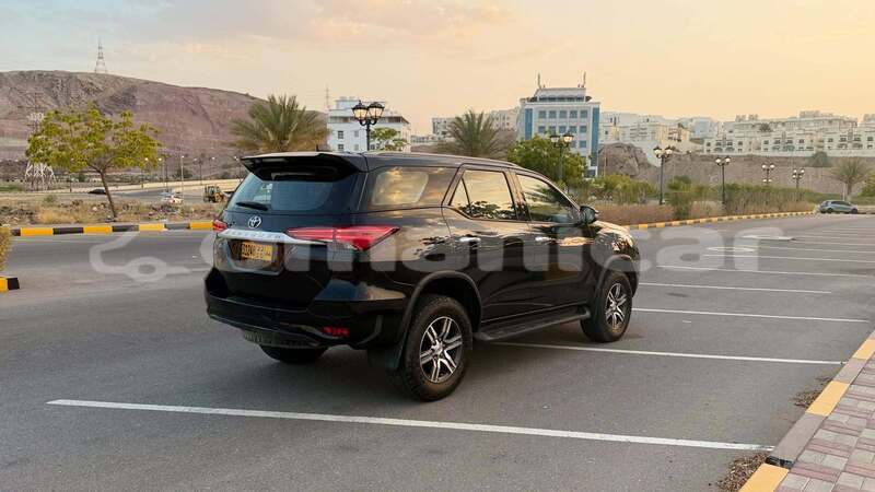 Big with watermark toyota fortuner dhufar import dubai 8202