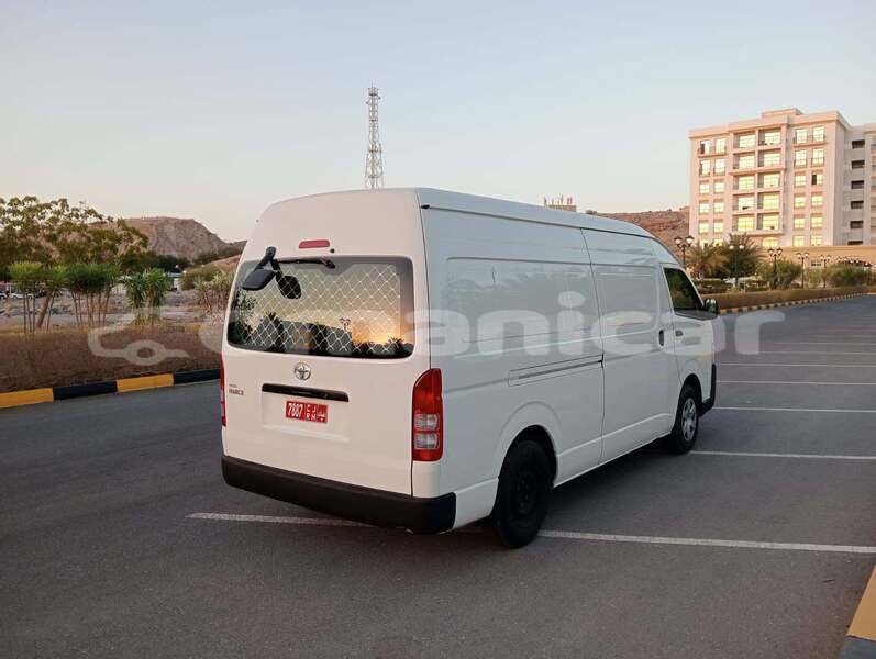 Big with watermark toyota hiace musandam khasab 8203