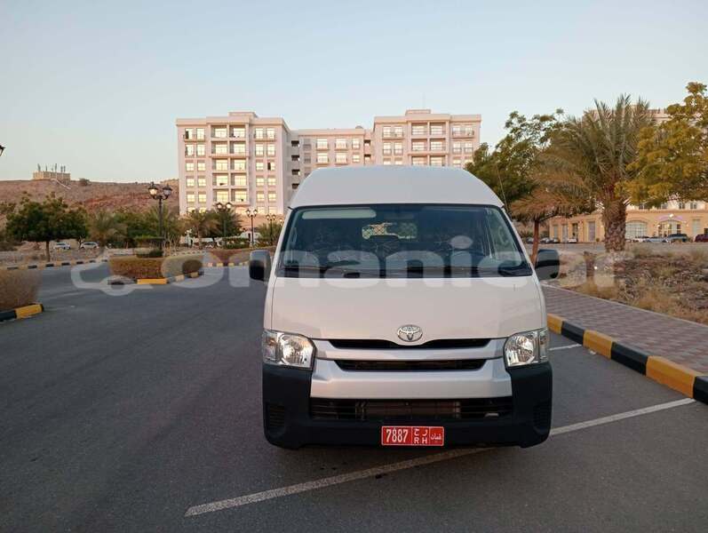 Big with watermark toyota hiace musandam khasab 8203