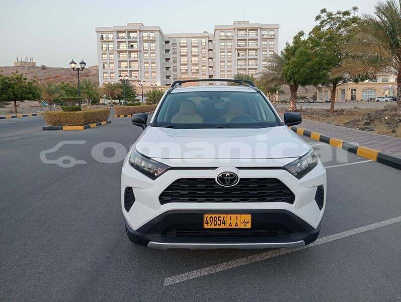 Big with watermark toyota rav4 al batinah ar rustaq 8207