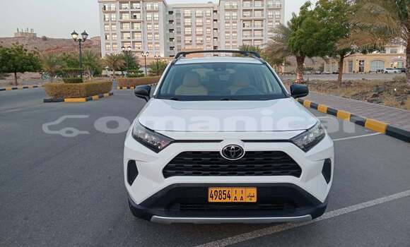 Buy Used Toyota RAV4 White Car in ar–Rustaq in al-Batinah