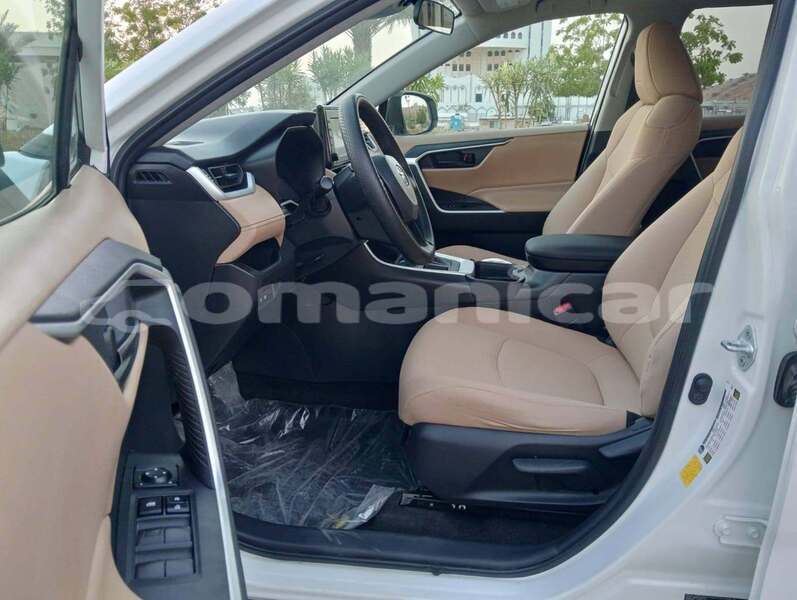 Big with watermark toyota rav4 al batinah ar rustaq 8207
