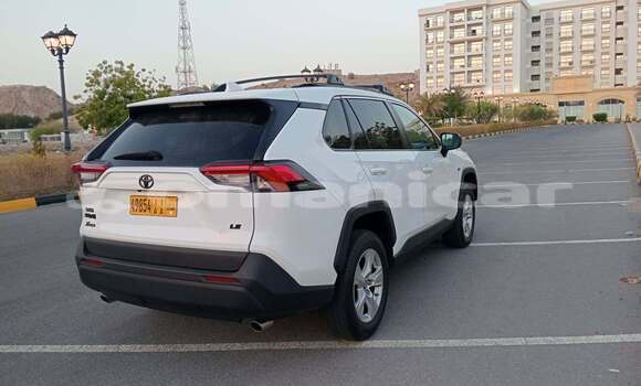 Buy Used Toyota RAV4 White Car in ar–Rustaq in al-Batinah Buy Used Toyota RAV4 White Car in ar–Rustaq in al-Batinah