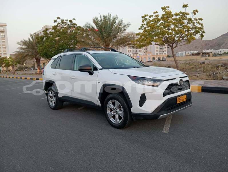 Big with watermark toyota rav4 al batinah ar rustaq 8207