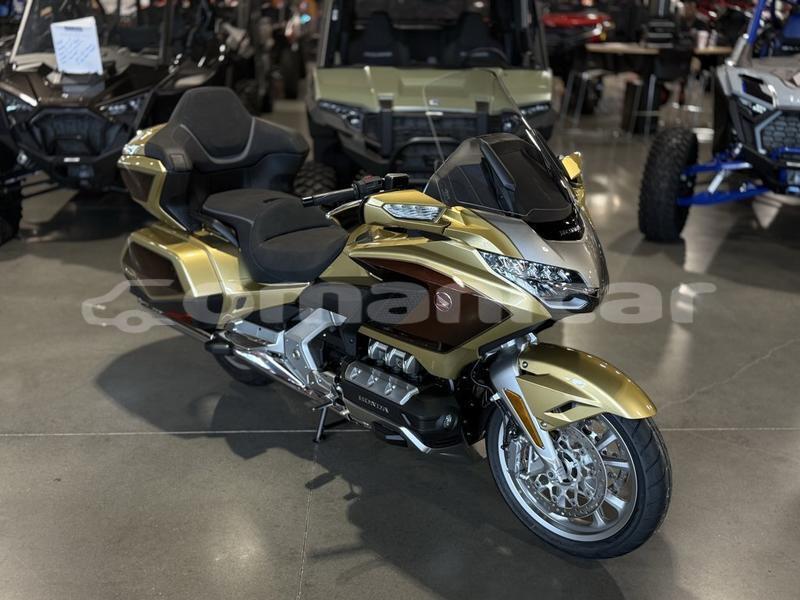 Big with watermark honda gold wing masqat muttrah 8210