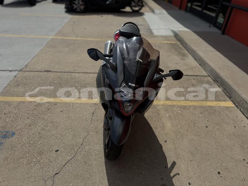 Big with watermark suzuki hayabusa masqat muscat 8214