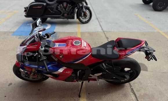 Buy Used Honda CBR 1000 RR Red Bike in Wadi Al Kabir in Masqat Buy Used Honda CBR 1000 RR Red Bike in Wadi Al Kabir in Masqat