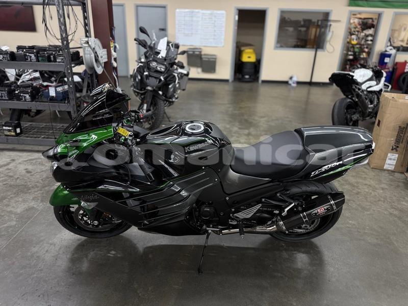 Big with watermark kawasaki zx r masqat muscat 8216