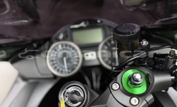 Buy Used Kawasaki ZX-R Black Bike in Muscat in Masqat Buy Used Kawasaki ZX-R Black Bike in Muscat in Masqat