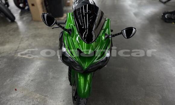 Buy Used Kawasaki ZX-R Black Bike in Muscat in Masqat Buy Used Kawasaki ZX-R Black Bike in Muscat in Masqat