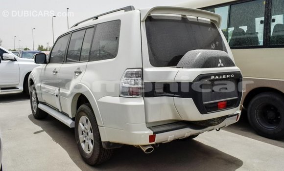 Buy Import Mitsubishi Pajero White Car in Import - Dubai in Dhufar Buy Import Mitsubishi Pajero White Car in Import - Dubai in Dhufar