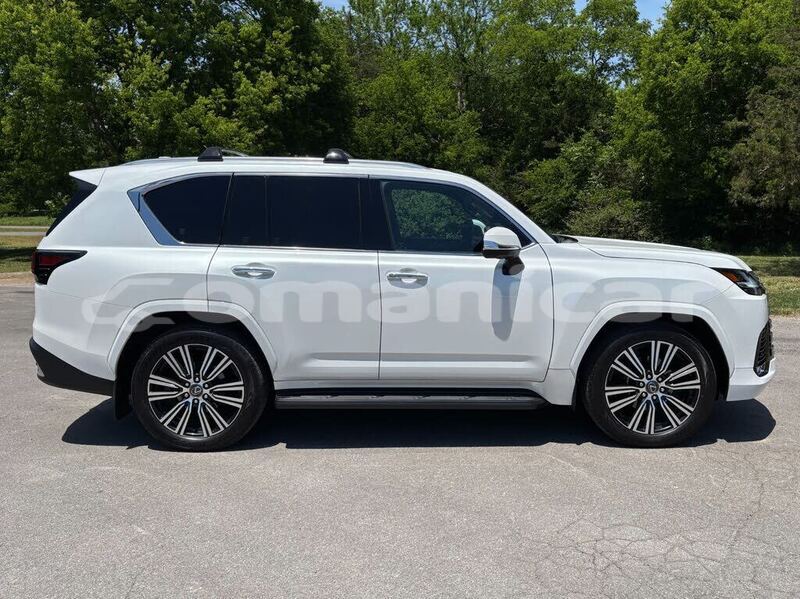 Big with watermark lexus lx masqat muscat 8218