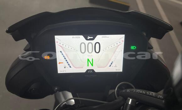 Buy Used Triumph Street Triple Beige Bike in Muscat in Masqat Buy Used Triumph Street Triple Beige Bike in Muscat in Masqat