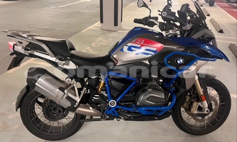 Big with watermark bmw r1200gs adventure masqat muscat 8232