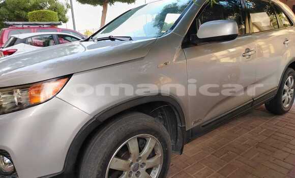 Buy Used Kia Sorento Silver Car in Muscat in Masqat Buy Used Kia Sorento Silver Car in Muscat in Masqat