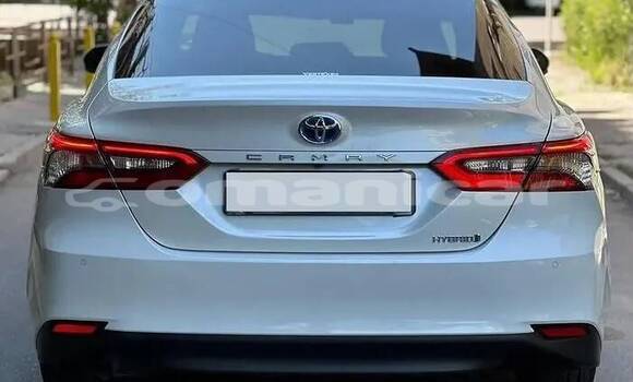 Buy Used Toyota Camry White Car in Muscat in Masqat Buy Used Toyota Camry White Car in Muscat in Masqat